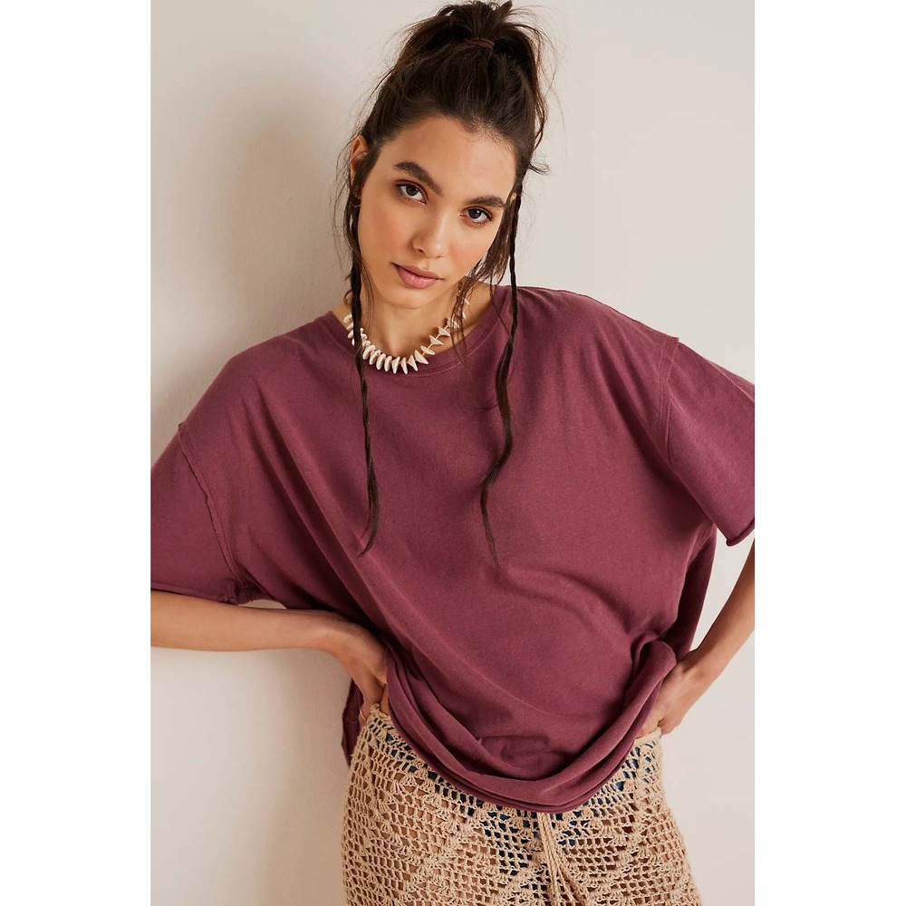 We The Free NIna T-Shirt Women Medium Purple Short Sleeve Raw Hem Exposed Seams